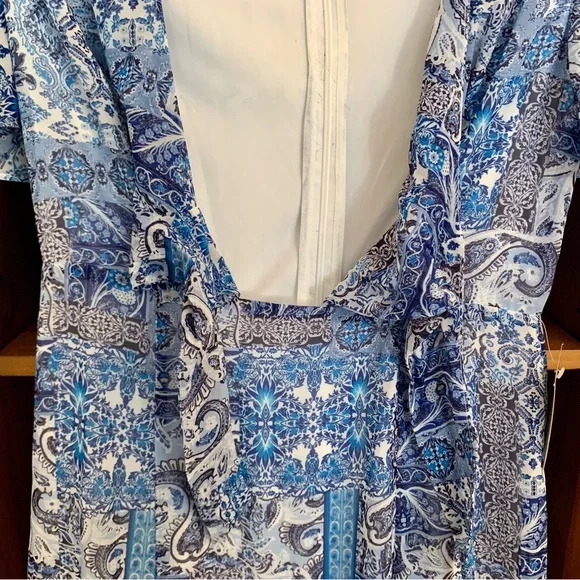 Lulu’s Blue Paisley Maxi Dress M Peekaboo Front Tie - Picture 7 of 10